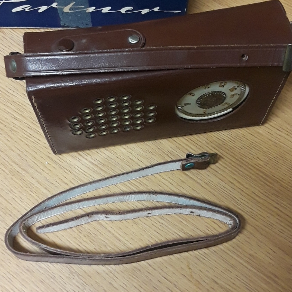 Radio - Picture 6 of 8